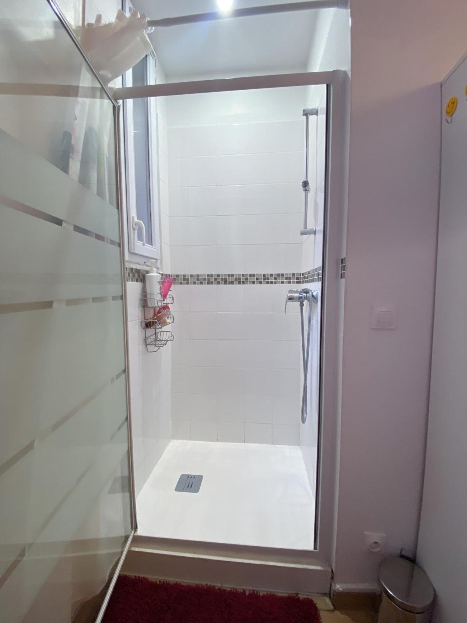 Nice Apartment Ideal To Visit Paris Clichy Buitenkant foto